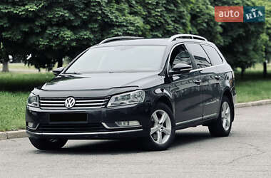Универсал Volkswagen Passat 2011 в Полтаве