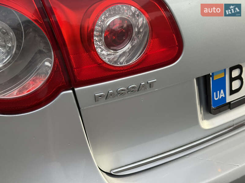 Універсал Volkswagen Passat 2005 в Дніпрі
