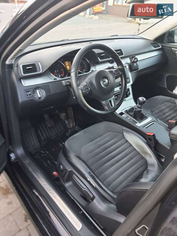 Універсал Volkswagen Passat 2011 в Львові