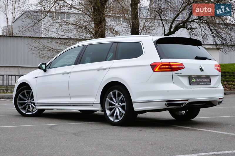 Универсал Volkswagen Passat 2018 в Киеве