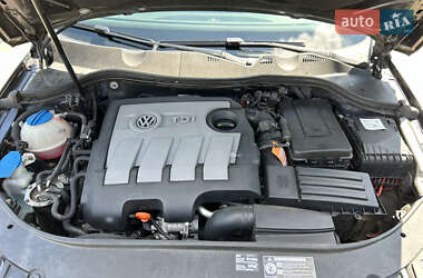 Универсал Volkswagen Passat 2010 в 