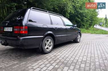 Универсал Volkswagen Passat 1994 в 
