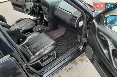 Универсал Volkswagen Passat 1994 в 