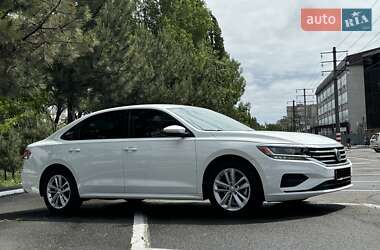 Седан Volkswagen Passat 2021 в 