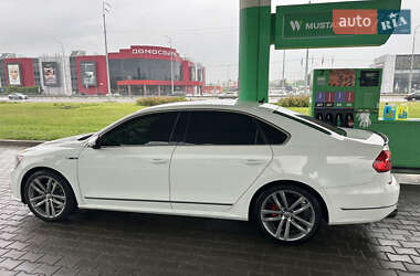 Седан Volkswagen Passat 2015 в 