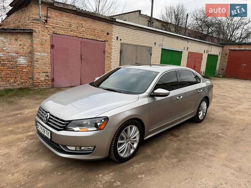 Седан Volkswagen Passat 2011 в Луцке