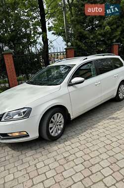 Универсал Volkswagen Passat 2012 в 