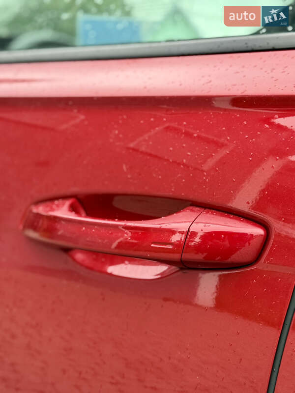 Седан Volkswagen Passat 2022 в Коломые