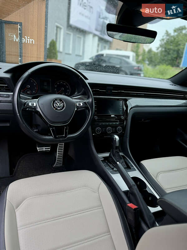 Седан Volkswagen Passat 2022 в Коломые
