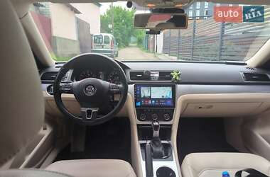 Седан Volkswagen Passat 2012 в 