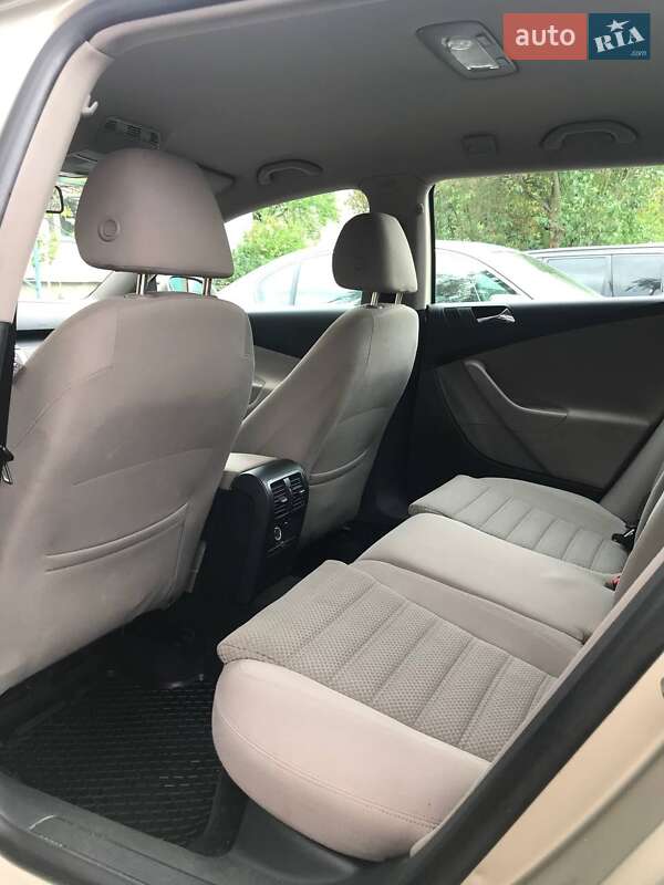 Универсал Volkswagen Passat 2006 в Любомле