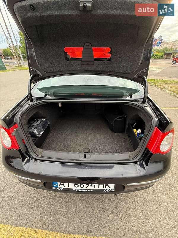 Седан Volkswagen Passat 2005 в Киеве