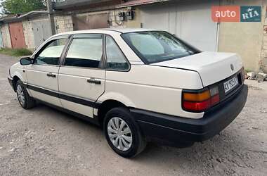 Седан Volkswagen Passat 1989 в 