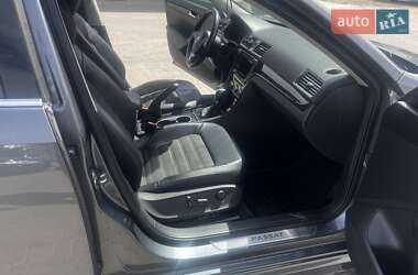 Седан Volkswagen Passat 2015 в 