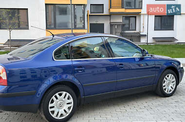 Седан Volkswagen Passat 2004 в 