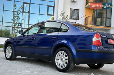 Седан Volkswagen Passat 2004 в 