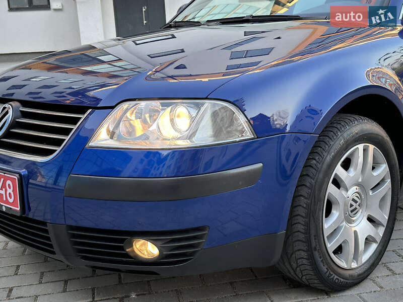 Седан Volkswagen Passat 2004 в 
