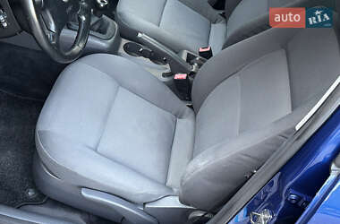 Седан Volkswagen Passat 2004 в 