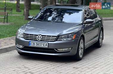 Седан Volkswagen Passat 2012 в Киеве