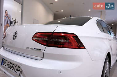 Седан Volkswagen Passat 2015 в 