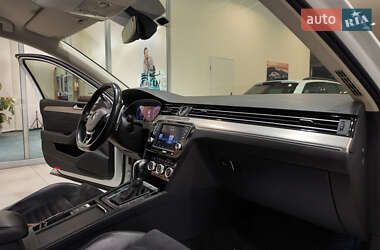 Седан Volkswagen Passat 2015 в 