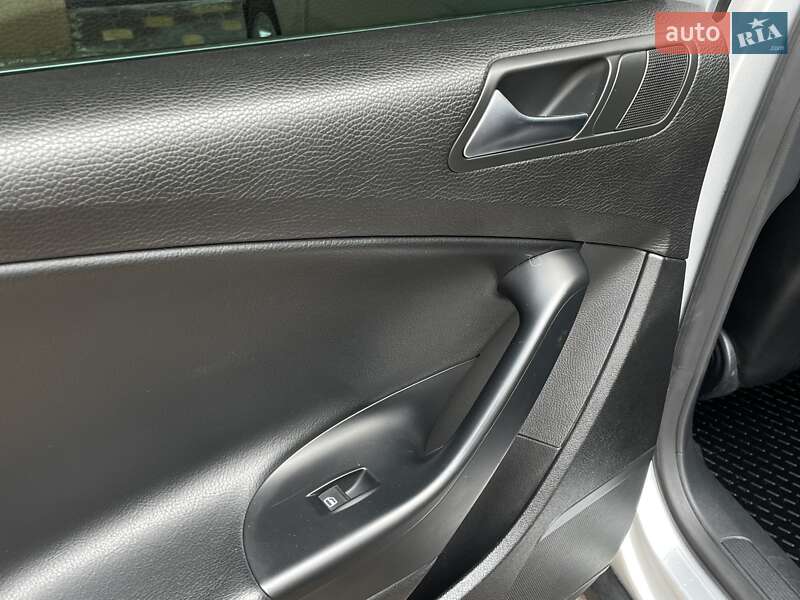 Універсал Volkswagen Passat 2008 в Вінниці