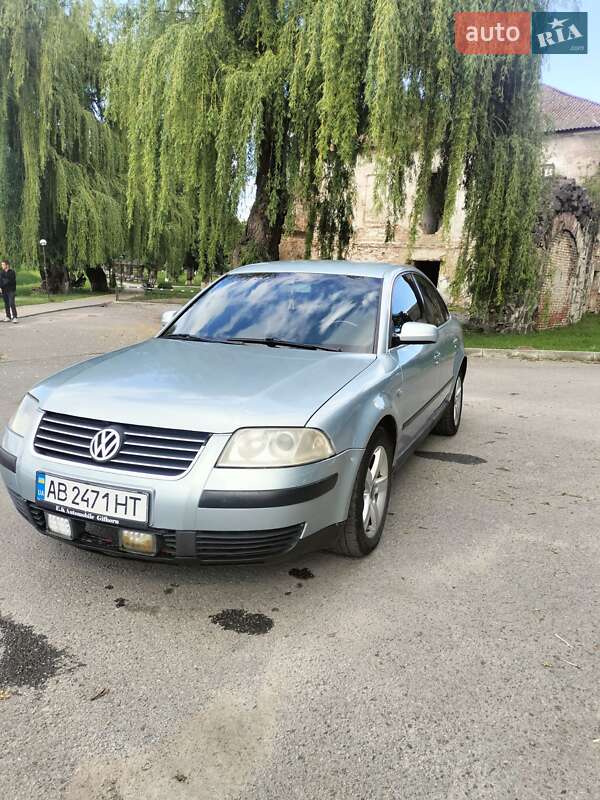 Седан Volkswagen Passat 2001 в Дашеві