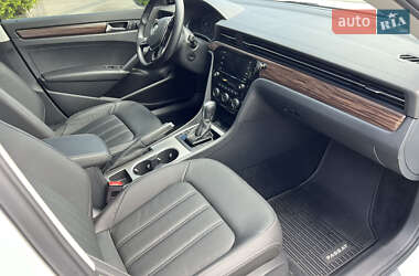 Седан Volkswagen Passat 2020 в 