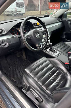Универсал Volkswagen Passat 2011 в Маневичах