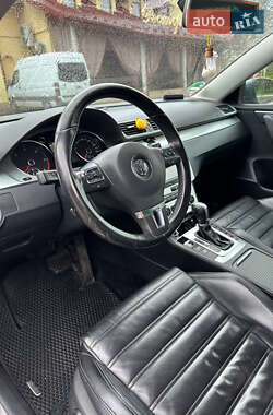 Универсал Volkswagen Passat 2011 в Маневичах