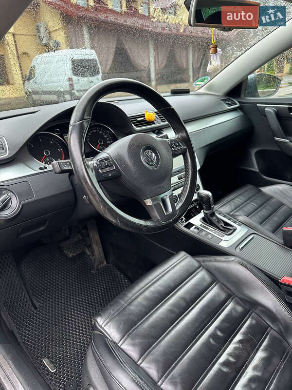 Универсал Volkswagen Passat 2011 в Маневичах