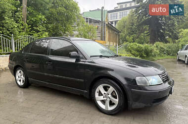 Седан Volkswagen Passat 1999 в 