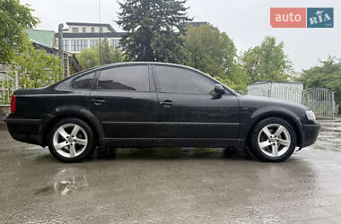 Седан Volkswagen Passat 1999 в 
