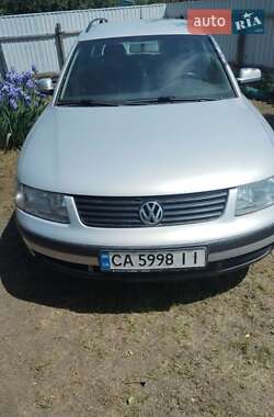 Универсал Volkswagen Passat 2000 в Черкассах