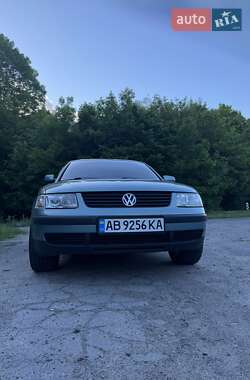 Седан Volkswagen Passat 1997 в 
