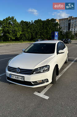 Седан Volkswagen Passat 2013 в Кропивницькому