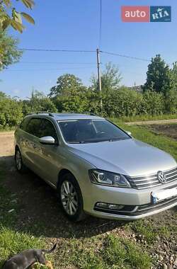 Универсал Volkswagen Passat 2013 в Черновцах
