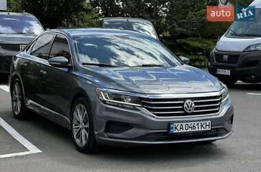 Седан Volkswagen Passat 2020 в Львове