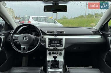 Универсал Volkswagen Passat 2012 в 