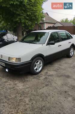 Седан Volkswagen Passat 1989 в Змиеве