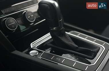 Універсал Volkswagen Passat 2015 в 