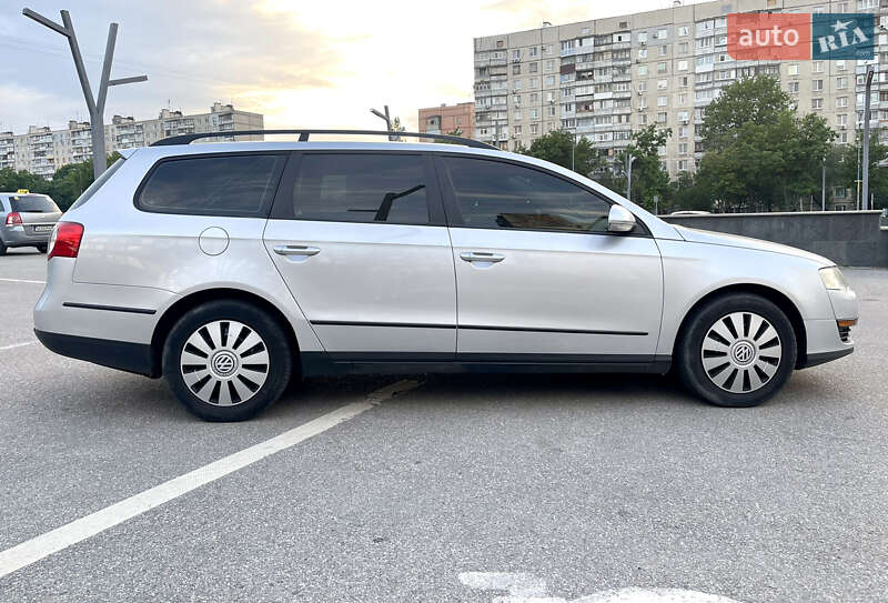Универсал Volkswagen Passat 2006 в Харькове