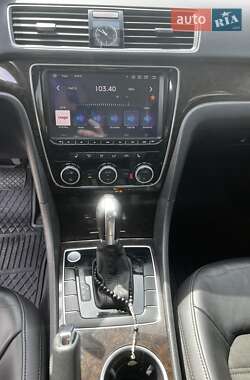Седан Volkswagen Passat 2015 в 