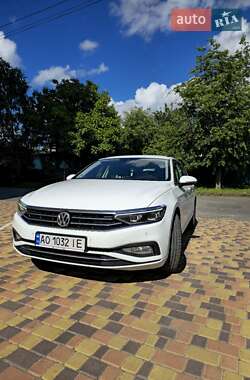 Універсал Volkswagen Passat 2019 в Умані