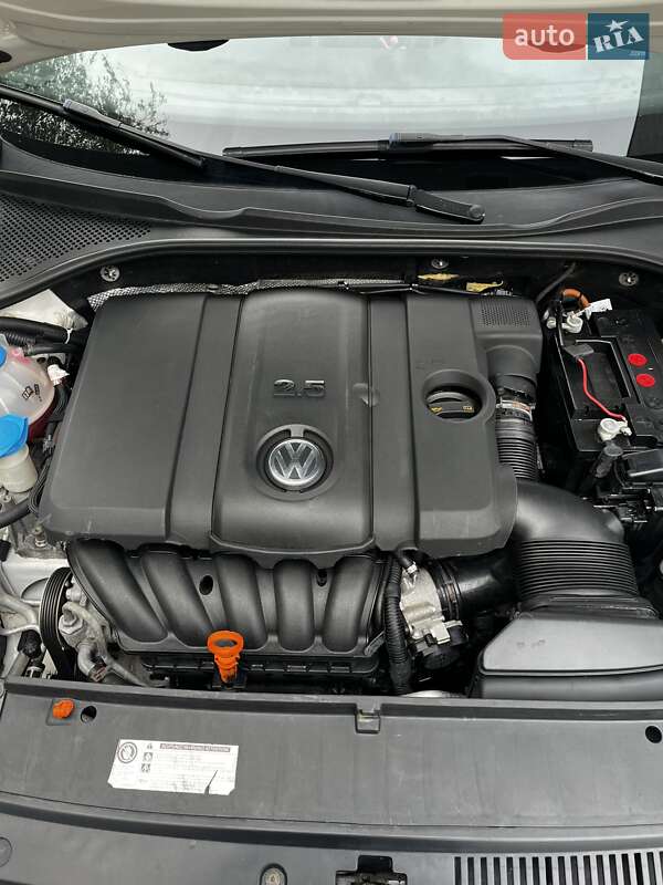 Седан Volkswagen Passat 2012 в Броварах