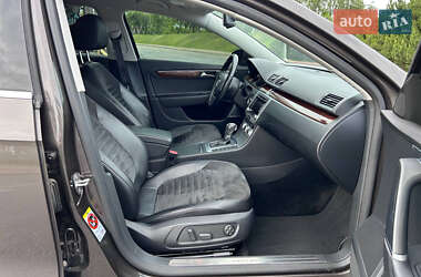 Седан Volkswagen Passat 2013 в 