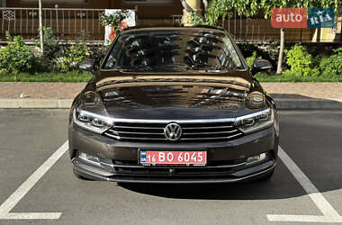 Седан Volkswagen Passat 2018 в Києві