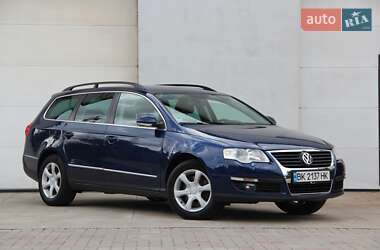 Універсал Volkswagen Passat 2008 в Сарнах