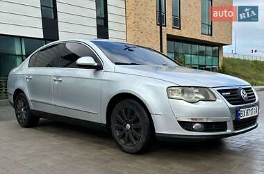 Седан Volkswagen Passat 2005 в 
