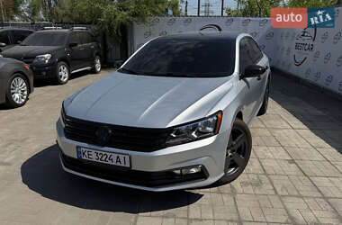 Седан Volkswagen Passat 2016 в Дніпрі